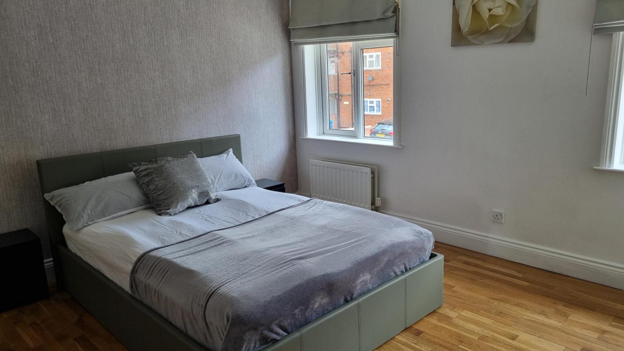 Cheerful 4 Bedroom Apartment