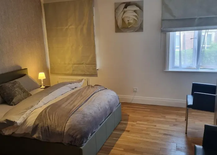 Cheerful 4 Bedroom